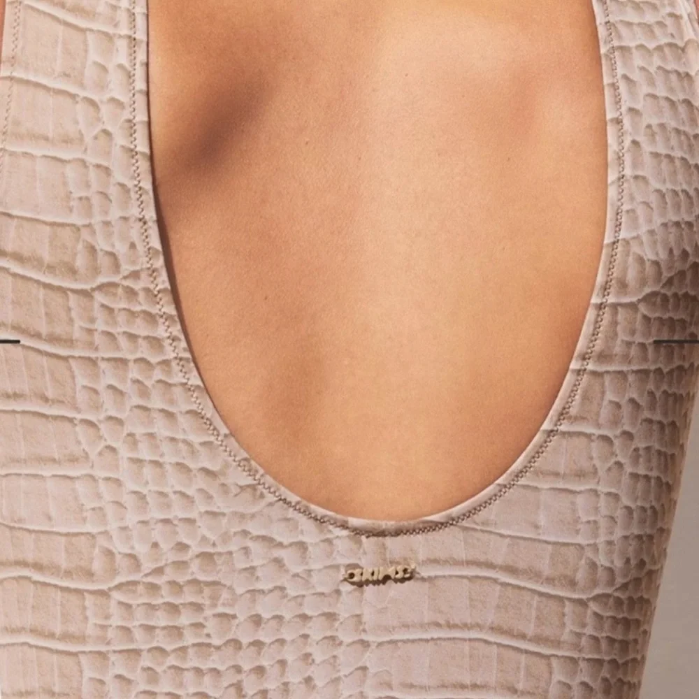 ⚡ SKIMS Signature Swim High Neck One Piece | Dune Crocodile Print | Size M | NWT